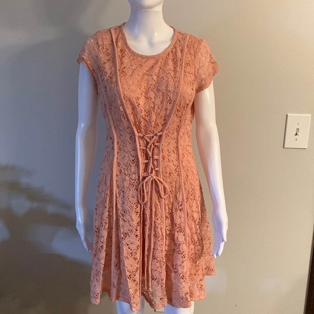 Xhiliration Lined Pink Lacey dress Size Med, lace up area in front, good cond